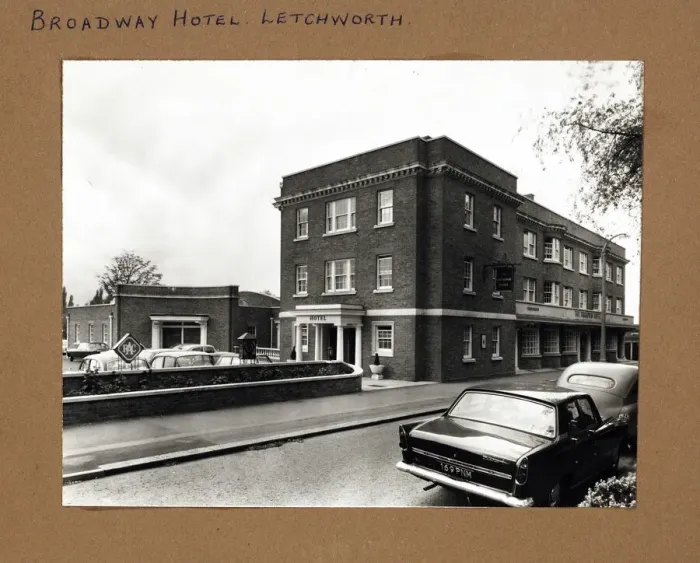 Framed Print : Photograph of Broadway Hotel, Letchworth, Hertfordshire Framed Print : Photograph of Broadway Hotel, Letchworth, Hertfordshire