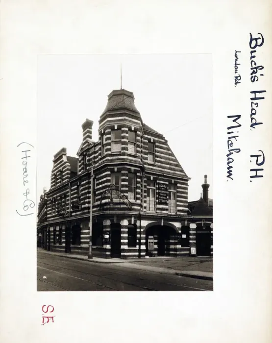 Framed Print : Photograph of Bucks Head PH, Mitcham, Greater London Framed Print : Photograph of Bucks Head PH, Mitcham, Greater London
