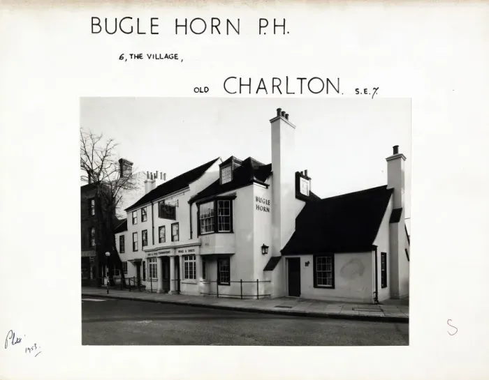Framed Print : Photograph of Bugle Horn PH, Old Charlton, London Framed Print : Photograph of Bugle Horn PH, Old Charlton, London