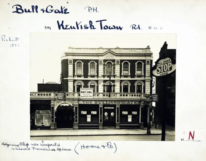 Framed Print : Photograph of Bull & Gate PH, Kentish Town, London Framed Print : Photograph of Bull & Gate PH, Kentish Town, London