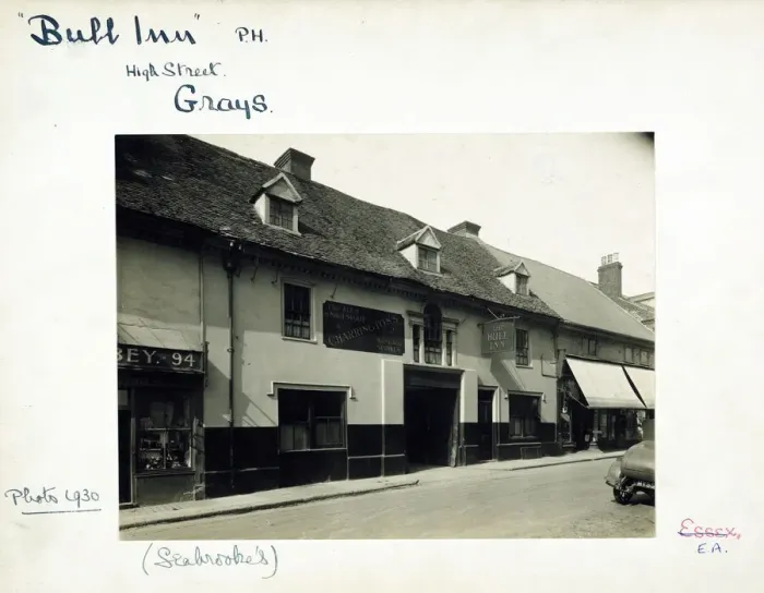 Framed Print : Photograph of Bull Inn, Grays, Essex Framed Print : Photograph of Bull Inn, Grays, Essex