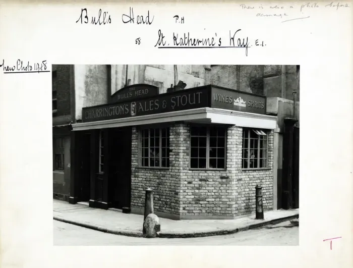 Framed Print : Photograph of Bulls Head PH, East Smithfield (New), London Framed Print : Photograph of Bulls Head PH, East Smithfield (New), London