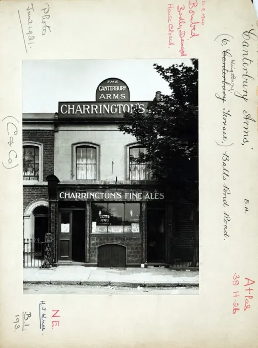 Framed Print : Photograph of Canterbury Arms, Islington, London Framed Print : Photograph of Canterbury Arms, Islington, London