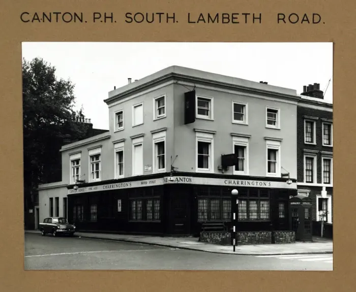 Framed Print : Photograph of Canton Arms, South Lambeth, London Framed Print : Photograph of Canton Arms, South Lambeth, London