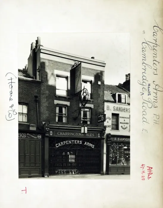 Framed Print : Photograph of Carpenters Arms, Mile End Road, London Framed Print : Photograph of Carpenters Arms, Mile End Road, London