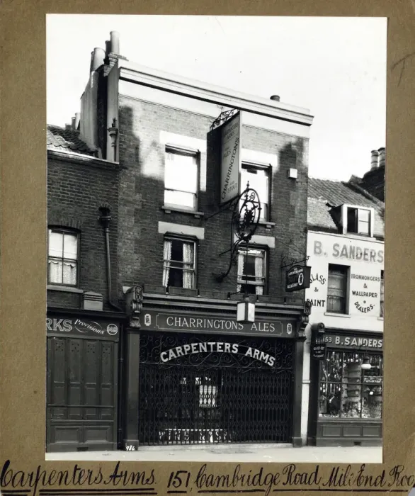 Framed Print : Photograph of Carpenters Arms, Mile End Road, London Framed Print : Photograph of Carpenters Arms, Mile End Road, London