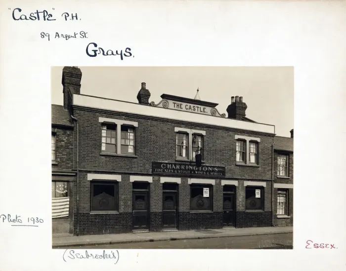 Framed Print : Photograph of Castle PH, Grays, Essex Framed Print : Photograph of Castle PH, Grays, Essex