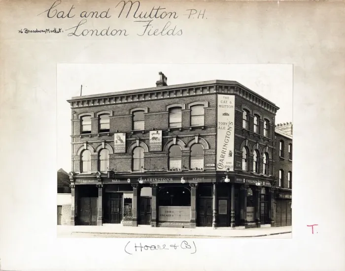 Framed Print : Photograph of Cat & Mutton PH, London Fields, London Framed Print : Photograph of Cat & Mutton PH, London Fields, London