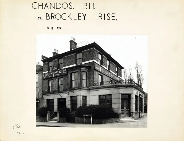 Framed Print : Photograph of Chandos PH, Forest Hill, London Framed Print : Photograph of Chandos PH, Forest Hill, London