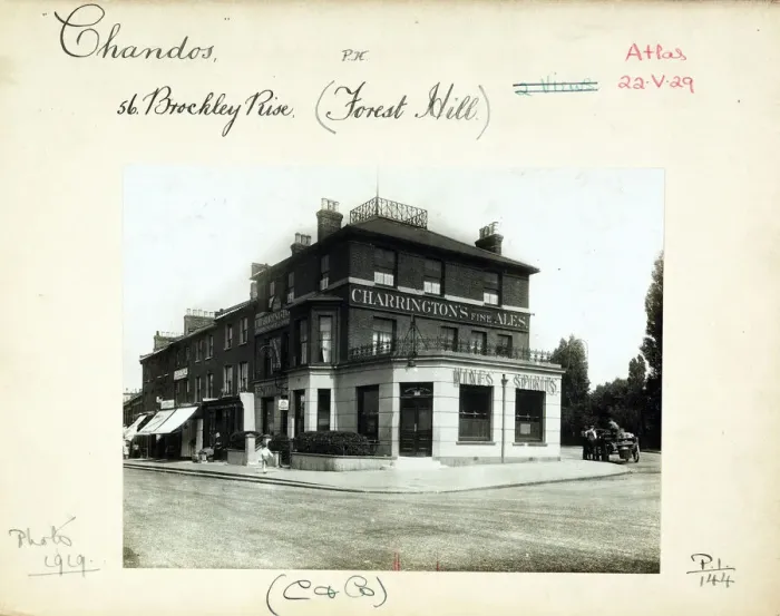 Framed Print : Photograph of Chandos PH, Forest Hill, London Framed Print : Photograph of Chandos PH, Forest Hill, London