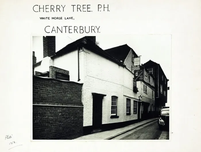 Framed Print : Photograph of Cherry Tree PH, Canterbury, Kent Framed Print : Photograph of Cherry Tree PH, Canterbury, Kent