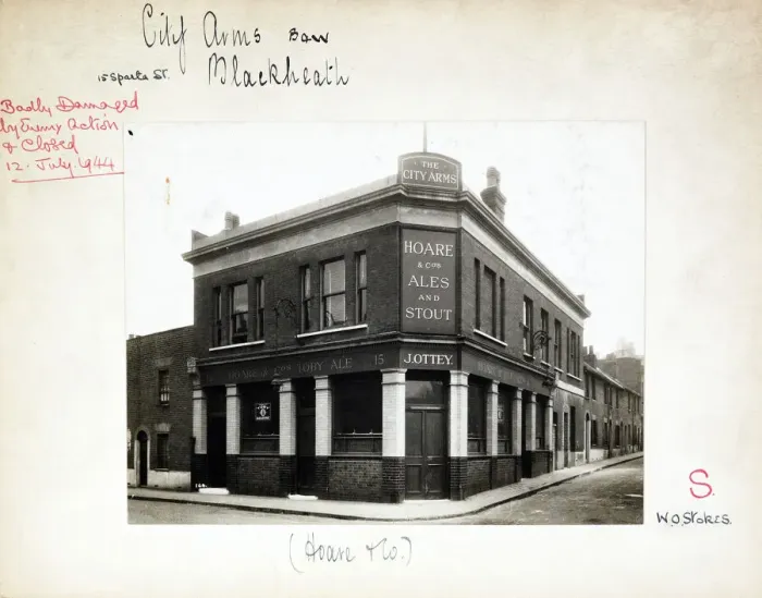 Framed Print : Photograph of City Arms, Blackheath, London Framed Print : Photograph of City Arms, Blackheath, London