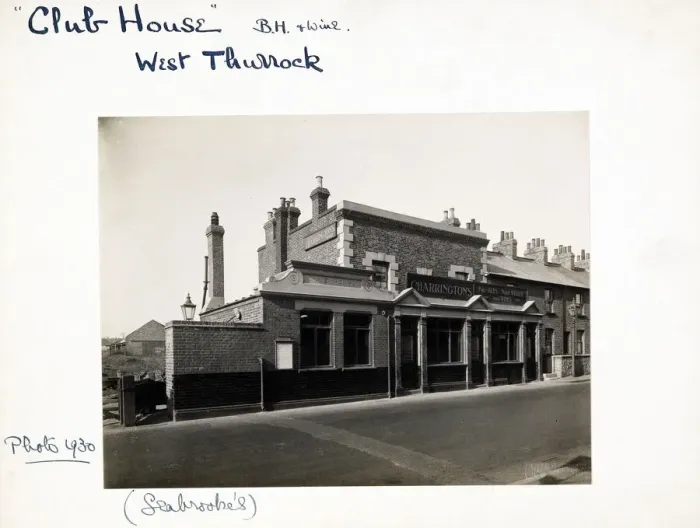 Framed Print : Photograph of Club House PH, West Thurrock, Essex Framed Print : Photograph of Club House PH, West Thurrock, Essex