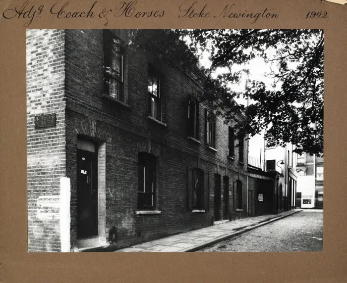 Framed Print : Photograph of Coach & Horses PH, Stoke Newington, London Framed Print : Photograph of Coach & Horses PH, Stoke Newington, London