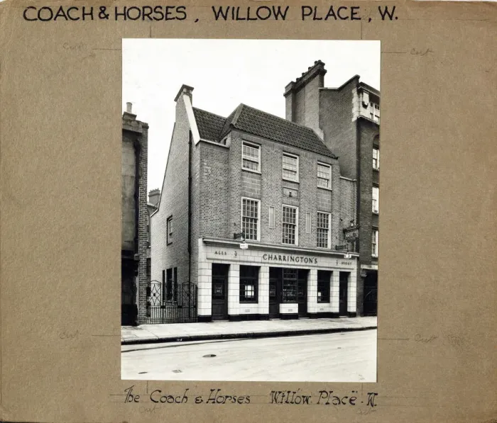 Framed Print : Photograph of Coach & Horses PH, Westminster, London Framed Print : Photograph of Coach & Horses PH, Westminster, London