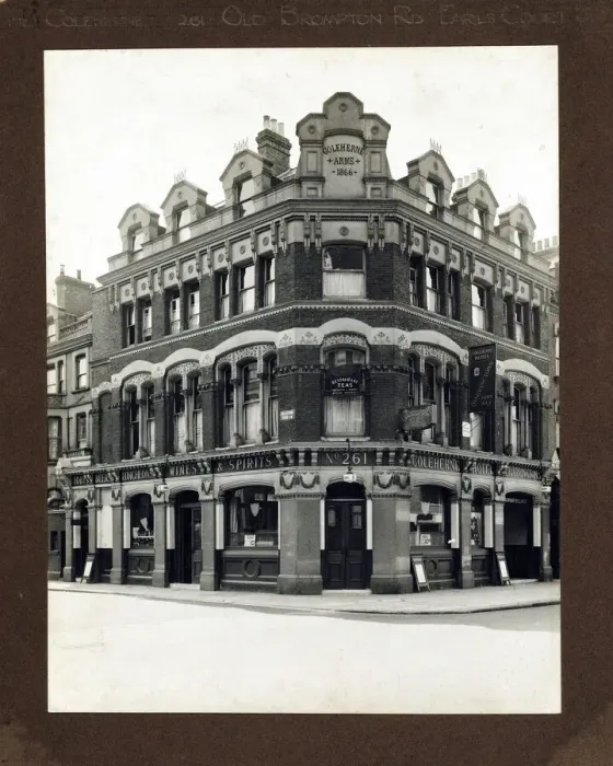 Framed Print : Photograph of Coleherne PH, Earls Court, London Framed Print : Photograph of Coleherne PH, Earls Court, London