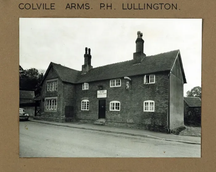 Framed Print : Photograph of Colvile Arms, Lullington, Derbyshire Framed Print : Photograph of Colvile Arms, Lullington, Derbyshire