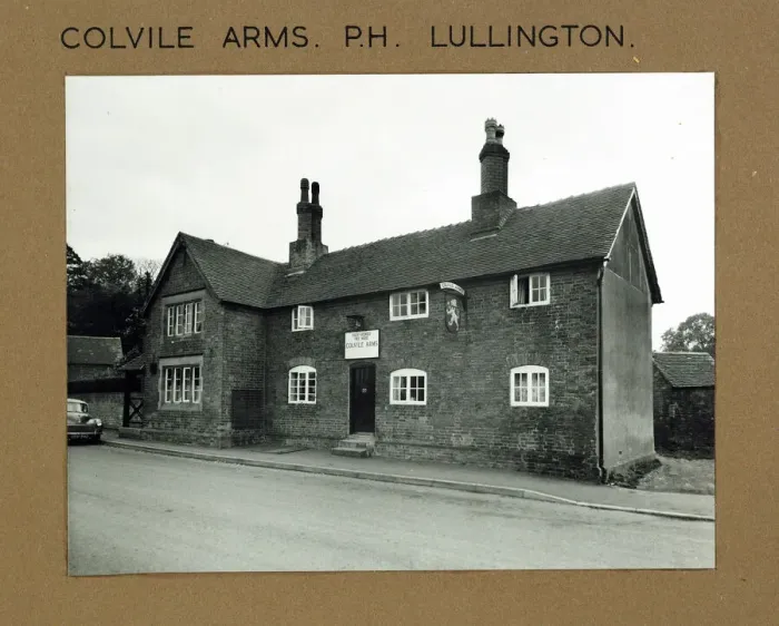 Framed Print : Photograph of Colvile Arms, Lullington, Derbyshire Framed Print : Photograph of Colvile Arms, Lullington, Derbyshire