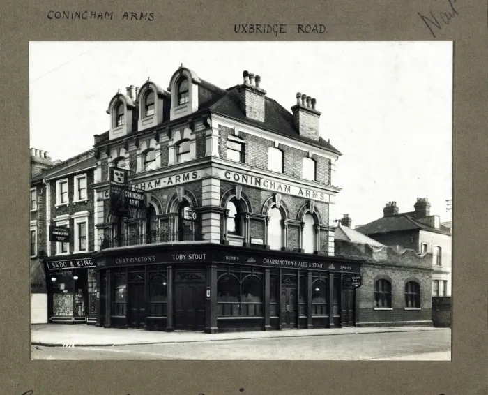 Framed Print : Photograph of Coningham Arms, Shepherds Bush, London Framed Print : Photograph of Coningham Arms, Shepherds Bush, London