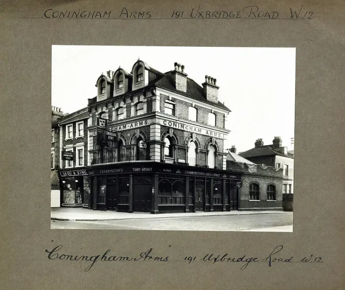 Framed Print : Photograph of Coningham Arms, Shepherds Bush, London Framed Print : Photograph of Coningham Arms, Shepherds Bush, London