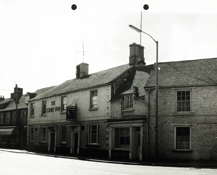Framed Print : Photograph of Court Inn, Witney, Oxfordshire Framed Print : Photograph of Court Inn, Witney, Oxfordshire