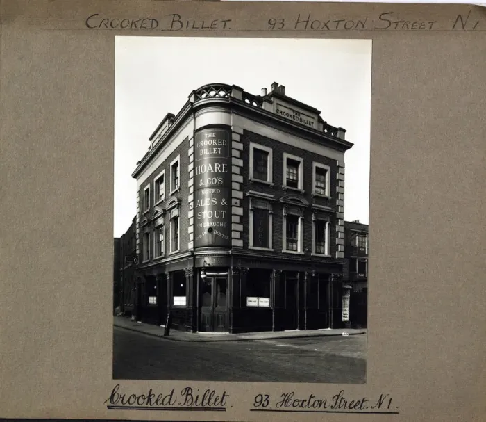 Framed Print : Photograph of Crooked Billet PH, Hoxton, London Framed Print : Photograph of Crooked Billet PH, Hoxton, London