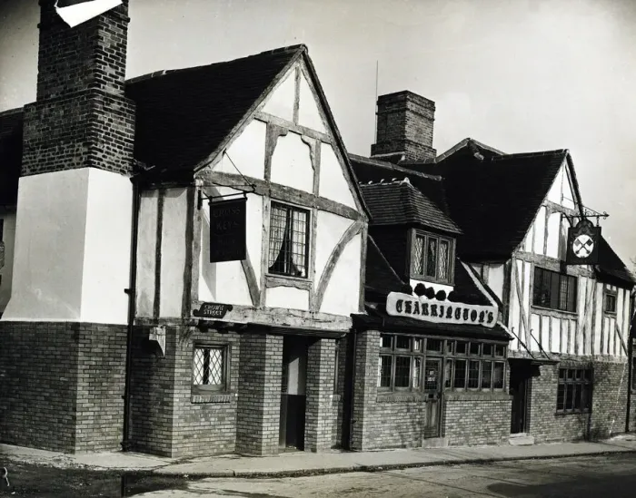 Framed Print : Photograph of Cross Keys PH, Dagenham (New), Essex Framed Print : Photograph of Cross Keys PH, Dagenham (New), Essex