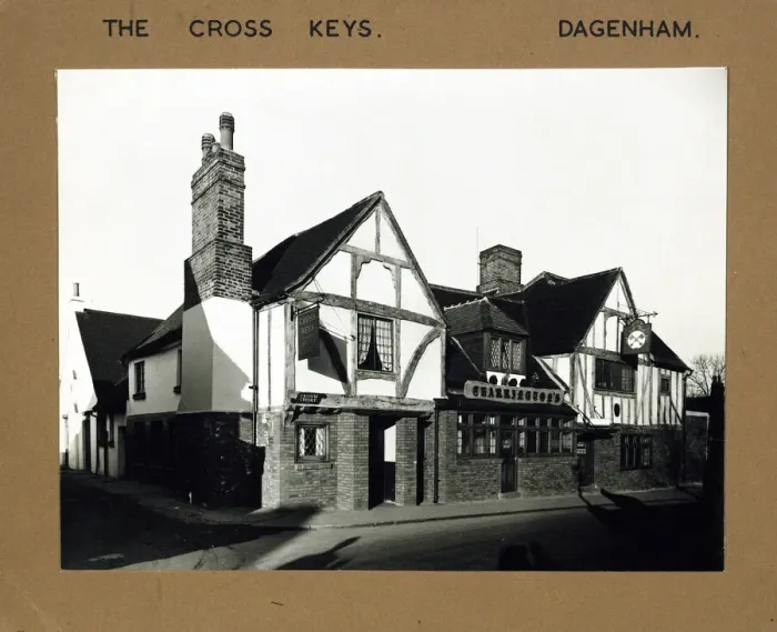 Framed Print : Photograph of Cross Keys PH, Dagenham (New), Essex Framed Print : Photograph of Cross Keys PH, Dagenham (New), Essex