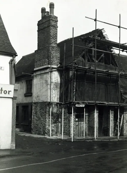Framed Print : Photograph of Cross Keys PH, Dagenham (Old), Essex Framed Print : Photograph of Cross Keys PH, Dagenham (Old), Essex