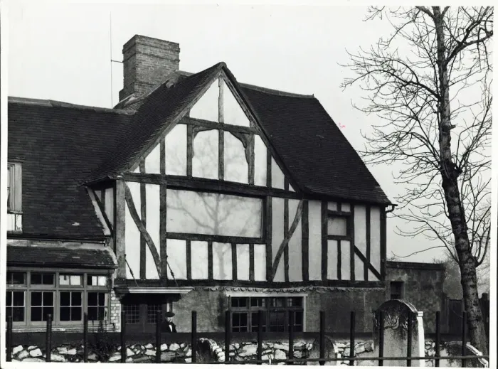Framed Print : Photograph of Cross Keys PH, Dagenham (Old), Essex Framed Print : Photograph of Cross Keys PH, Dagenham (Old), Essex