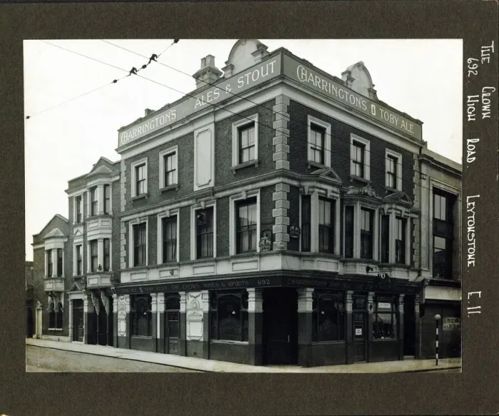 Framed Print : Photograph of Crown PH, Leytonstone, London Framed Print : Photograph of Crown PH, Leytonstone, London