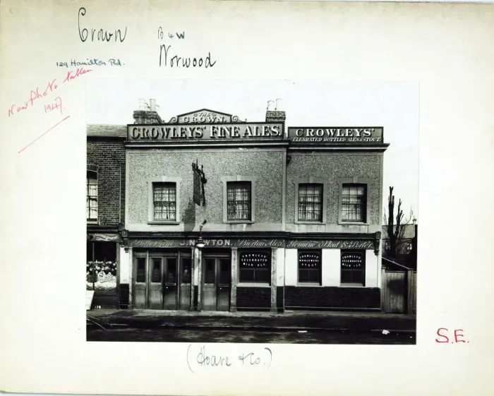Framed Print : Photograph of Crown PH, Norwood, London Framed Print : Photograph of Crown PH, Norwood, London