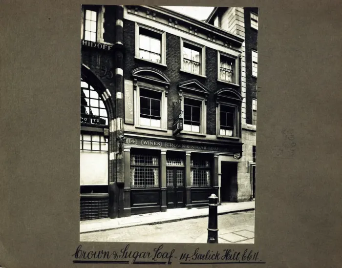Framed Print : Photograph of Crown & Sugar Loaf PH, Mansion House, London Framed Print : Photograph of Crown & Sugar Loaf PH, Mansion House, London