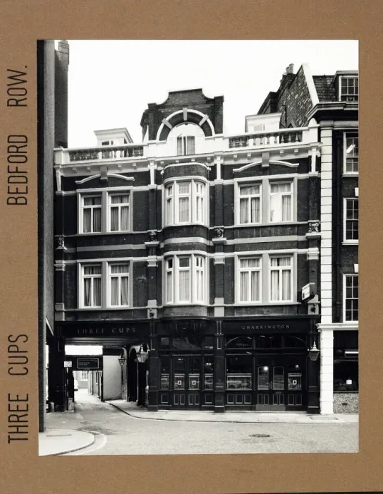 Framed Print : Photograph of Three Cups PH, Bloomsbury, London Framed Print : Photograph of Three Cups PH, Bloomsbury, London