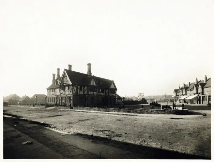 Framed Print : Photograph of Daylight Inn, Petts Wood, Greater London Framed Print : Photograph of Daylight Inn, Petts Wood, Greater London