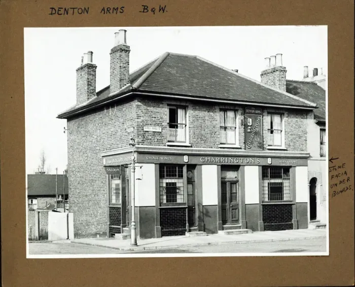Framed Print : Photograph of Denton Arms, Denton, Kent Framed Print : Photograph of Denton Arms, Denton, Kent