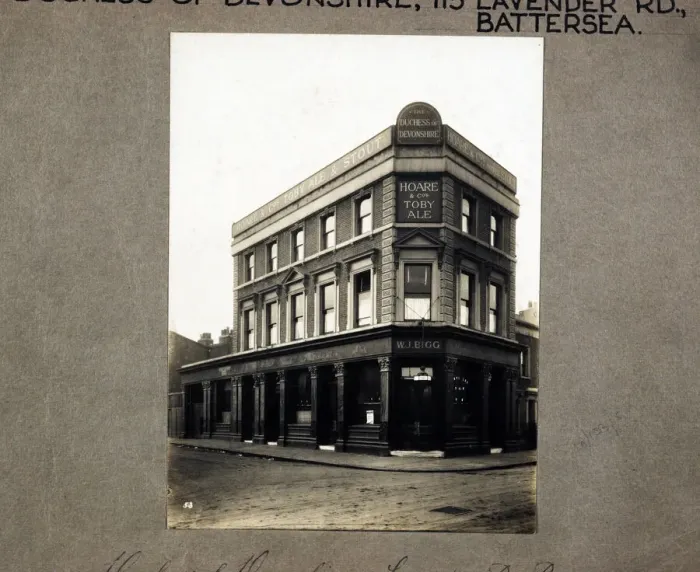 Framed Print : Photograph of Duchess Of Devonshire PH, Battersea, London Framed Print : Photograph of Duchess Of Devonshire PH, Battersea, London