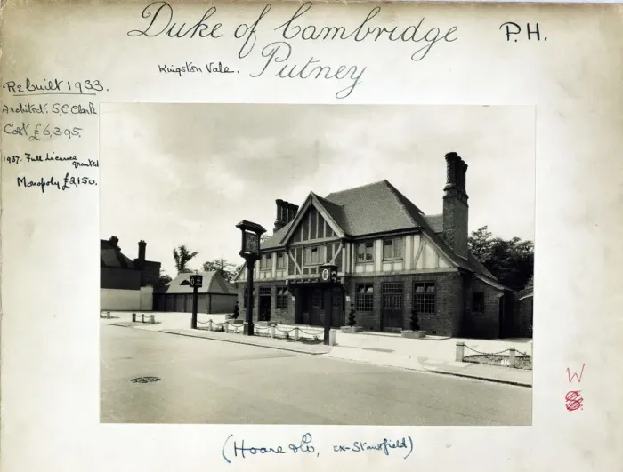 Framed Print : Photograph of Duke Of Cambridge PH, Putney, London Framed Print : Photograph of Duke Of Cambridge PH, Putney, London