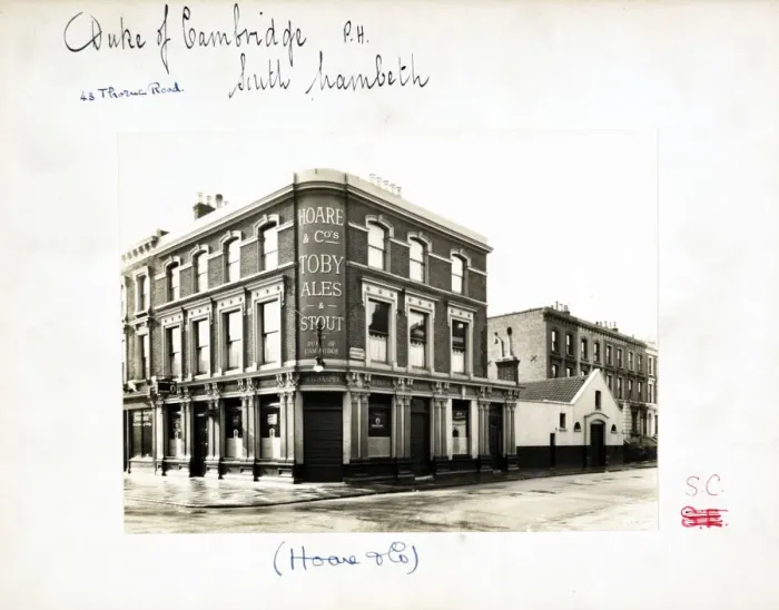 Framed Print : Photograph of Duke Of Cambridge PH, South Lambeth, London Framed Print : Photograph of Duke Of Cambridge PH, South Lambeth, London