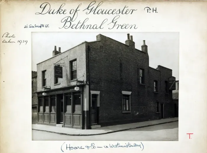 Framed Print : Photograph of Duke Of Gloucester PH, Bethnal Green, London Framed Print : Photograph of Duke Of Gloucester PH, Bethnal Green, London