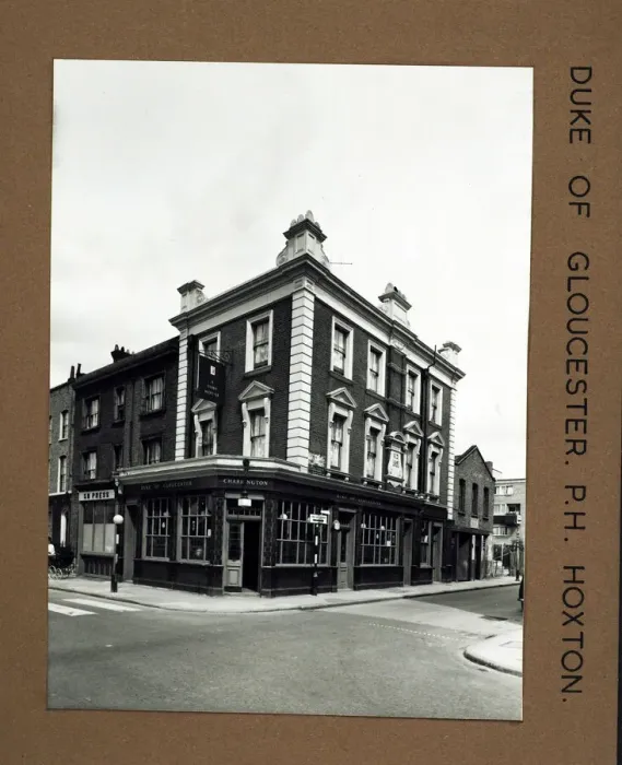 Framed Print : Photograph of Duke Of Gloucester PH, Hoxton, London Framed Print : Photograph of Duke Of Gloucester PH, Hoxton, London