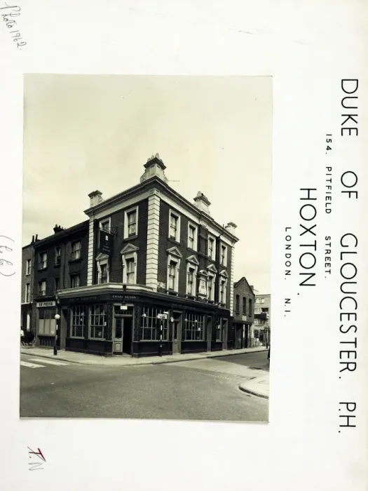 Framed Print : Photograph of Duke Of Gloucester PH, Hoxton, London Framed Print : Photograph of Duke Of Gloucester PH, Hoxton, London