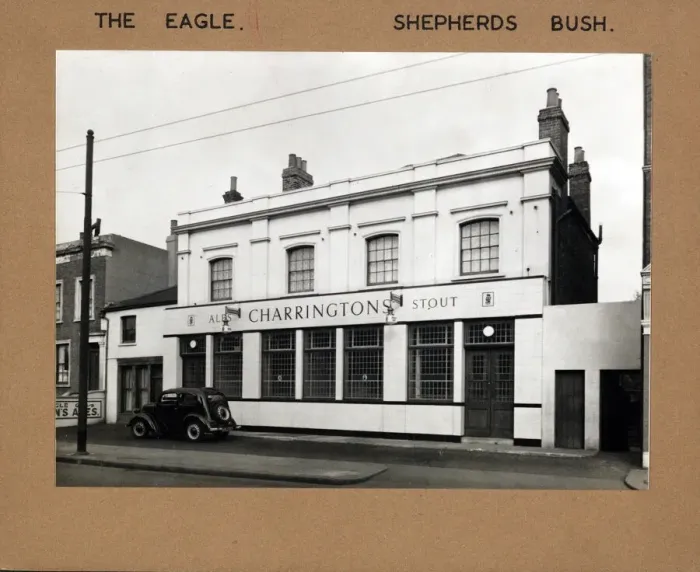 Framed Print : Photograph of Eagle PH, Shepherds Bush, London Framed Print : Photograph of Eagle PH, Shepherds Bush, London