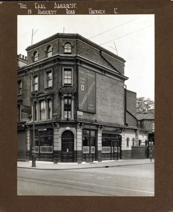 Framed Print : Photograph of Earl Amhurst PH, Hackney, London Framed Print : Photograph of Earl Amhurst PH, Hackney, London