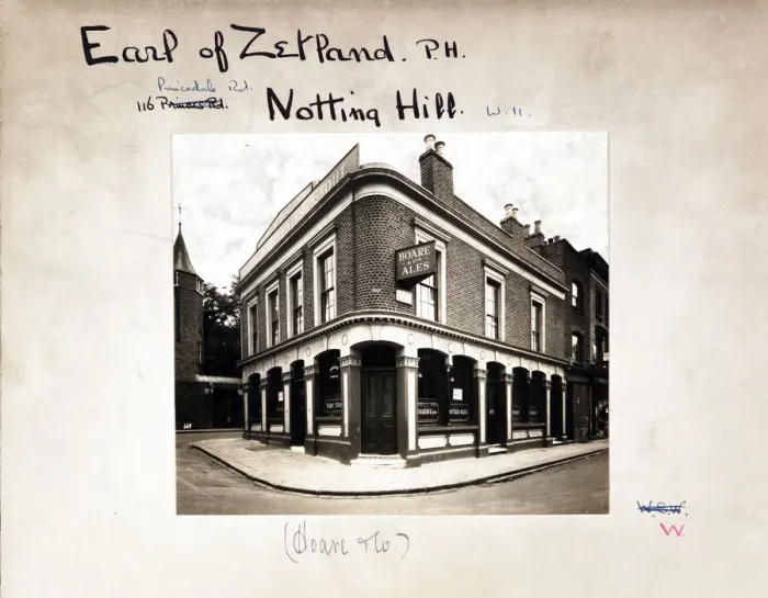 Framed Print : Photograph of Earl Of Zetland PH, Notting Hill, London Framed Print : Photograph of Earl Of Zetland PH, Notting Hill, London