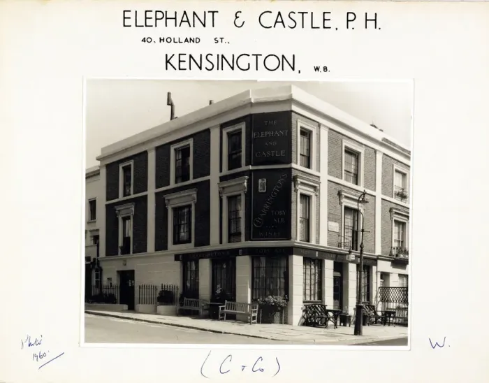 Framed Print : Photograph of Elephant & Castle PH, Kensington, London Framed Print : Photograph of Elephant & Castle PH, Kensington, London