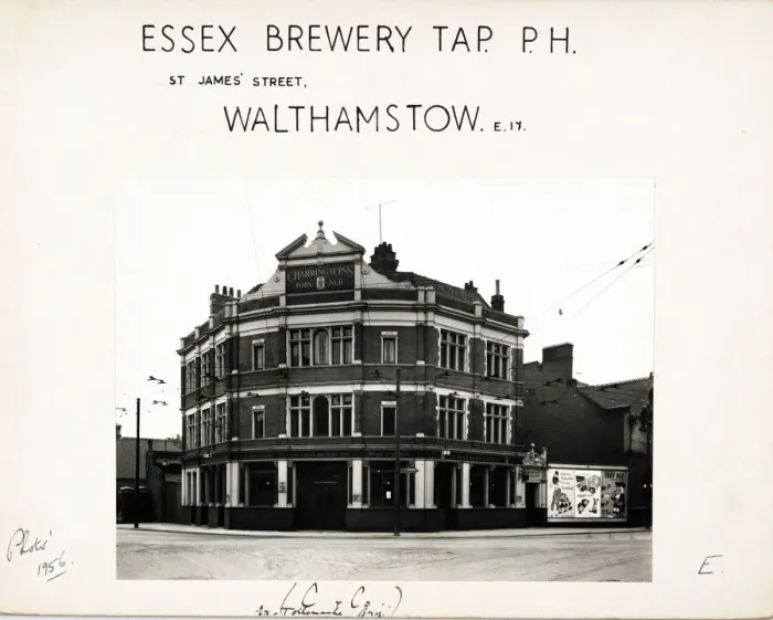 Framed Print : Photograph of Essex Brewery Tap PH, Walthamstow, London Framed Print : Photograph of Essex Brewery Tap PH, Walthamstow, London