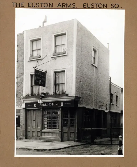 Framed Print : Photograph of Euston Arms, Euston, London Framed Print : Photograph of Euston Arms, Euston, London