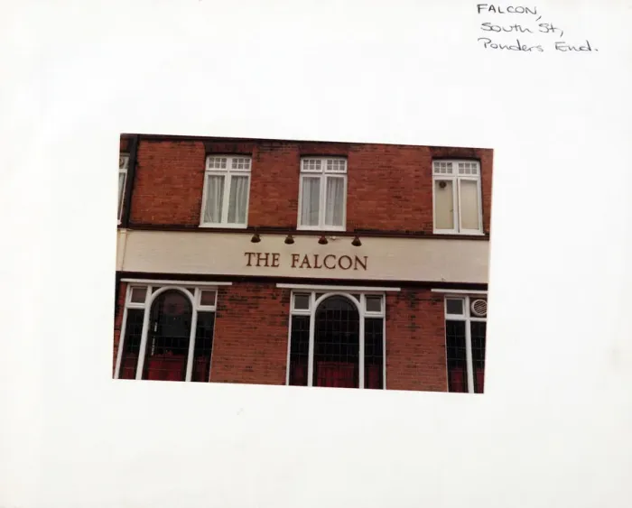 Framed Print : Photograph of Falcon PH, Ponders End, Greater London Framed Print : Photograph of Falcon PH, Ponders End, Greater London
