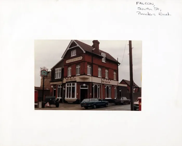 Framed Print : Photograph of Falcon PH, Ponders End, Greater London Framed Print : Photograph of Falcon PH, Ponders End, Greater London